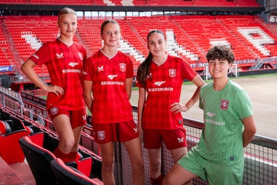 FC Twente-talenten zorgden voor bijzondere prestatie met Oranje onder 15: ‘Bijzonder om op het veld te staan’