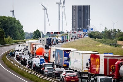 Noodklok over de infrastructuur: automobilist wacht jarenlange afsluitingen en files