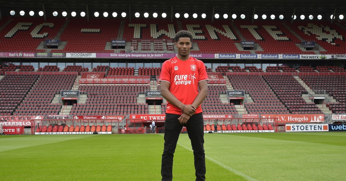 Het is rond: Nathangelo Markelo speelt dit seizoen bij FC Twente ...