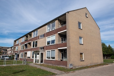 Woningstichting wil toegang tot zwaar vervuilde woning om te klussen, maar bewoner weigert toegang