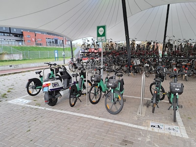 Tweehonderd hubs voor deelscooters aangelegd en nu vertrekt de laatste uit de regio