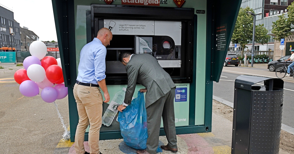 Je gooit er zo 150 flessen tegelijk in: Enschede test nieuwe ...