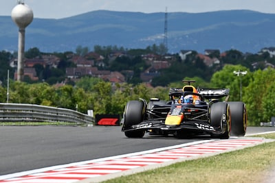 Max Verstappen kijkt op P9 tegen enorm gat aan, alleen Charles Leclerc haakt aan bij machtige McLaren-coureurs