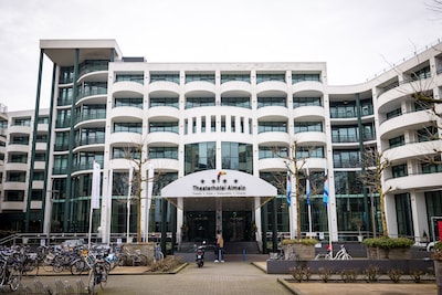 Toch weer voorstellingen in het Theaterhotel: klinkt er nu applaus vanuit het gemeentebestuur?