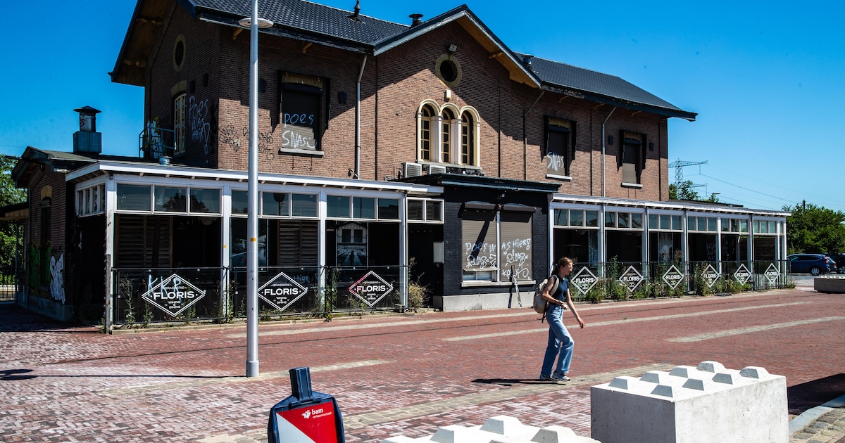 Van graffiti en ingeslagen ruiten naar hotelkamers en een groot terras: herleeft station Lochem?