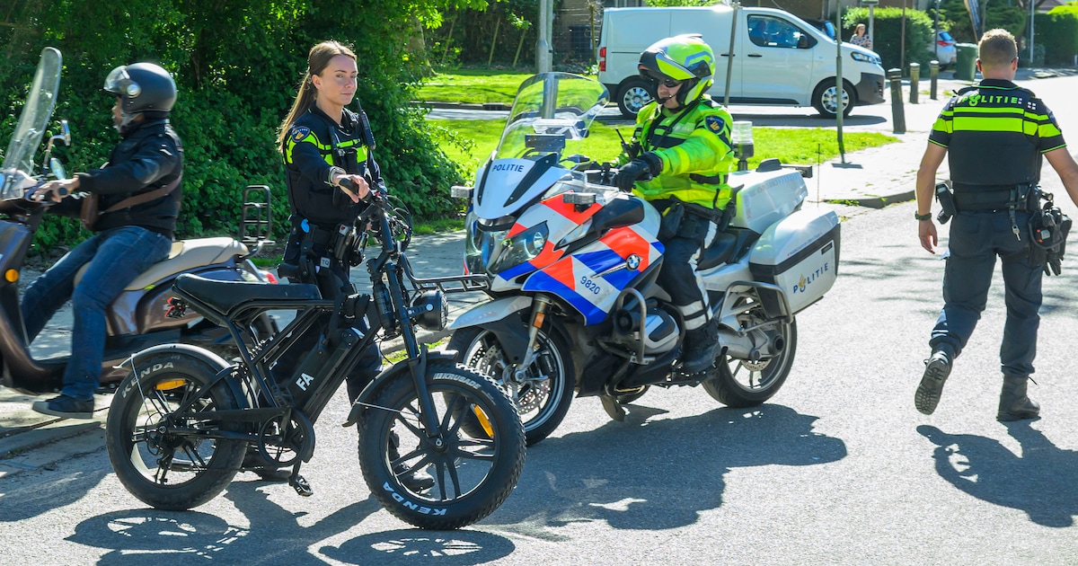 Illegaal opgevoerde fatbikes afgepakt in onrustwijk Delfzijl