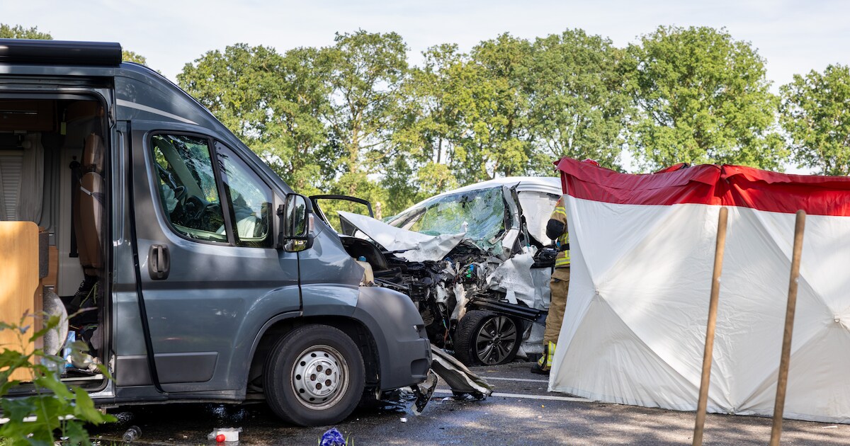 Dodelijk ongeval op N348 bij Raalte, weg is afgezet