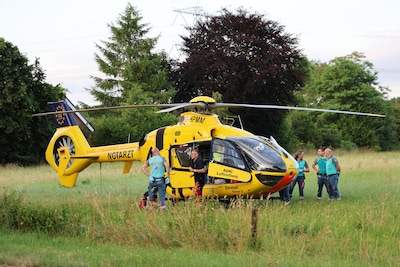 Persoon loopt ernstige brandwonden op bij barbecue in Wierden