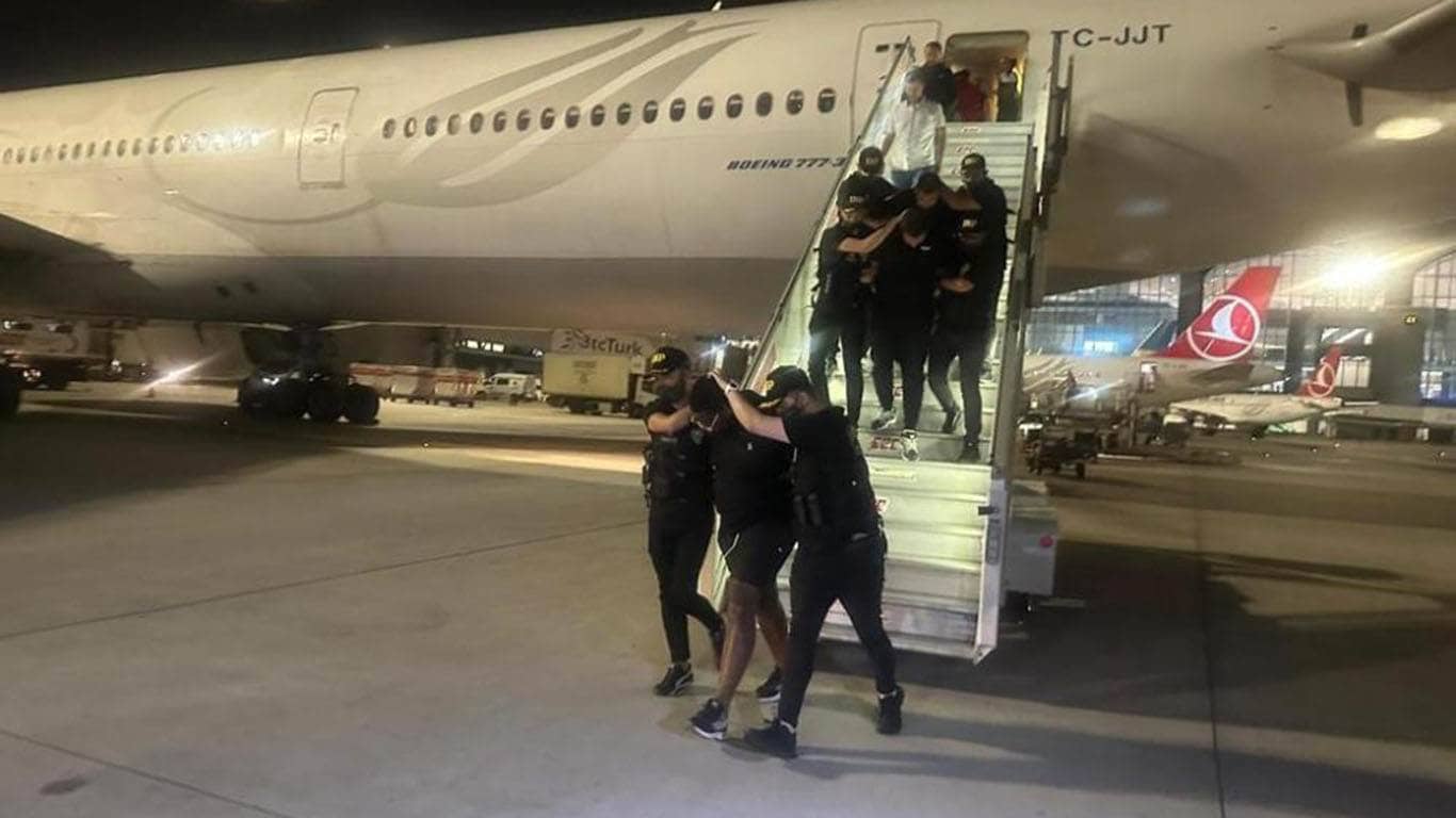 Ontsnap­pings­plan Isaac B. uit Turkije mislukt: wie is rechter­hand ...