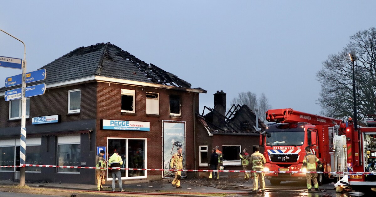 Fietsenwinkel Pegge Tweewielers in Weerselo getroffen door brand: schade is groot