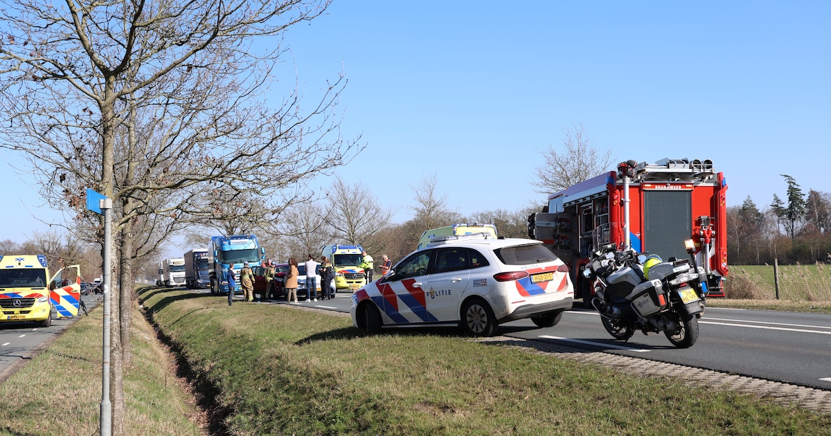 Twee personen met spoed naar ziekenhuis na ongeval in Rijssen