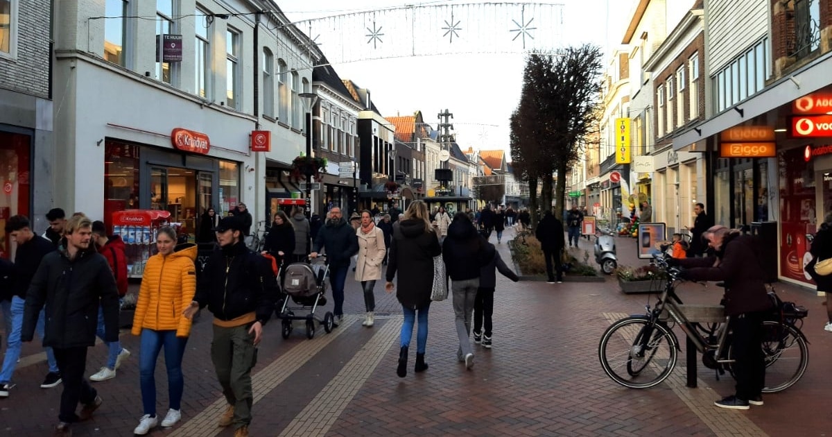 Shoppen voor de feestdagen: (extra) koopzondagen eind 2025 in Almelo