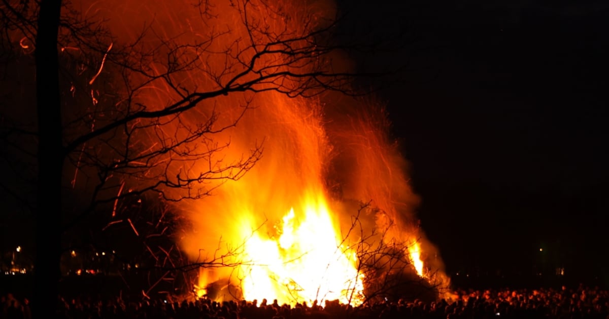 Hellendoorn maakt zich op voor paasvuur: inwoners kunnen vanaf donderdag snoeihout inleveren