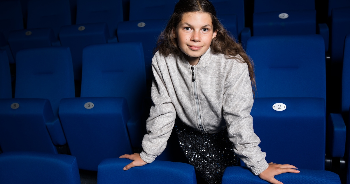 Sara (12) uit Epe heeft eigen solo in theatershow: ‘Ik zing de hele dag door’