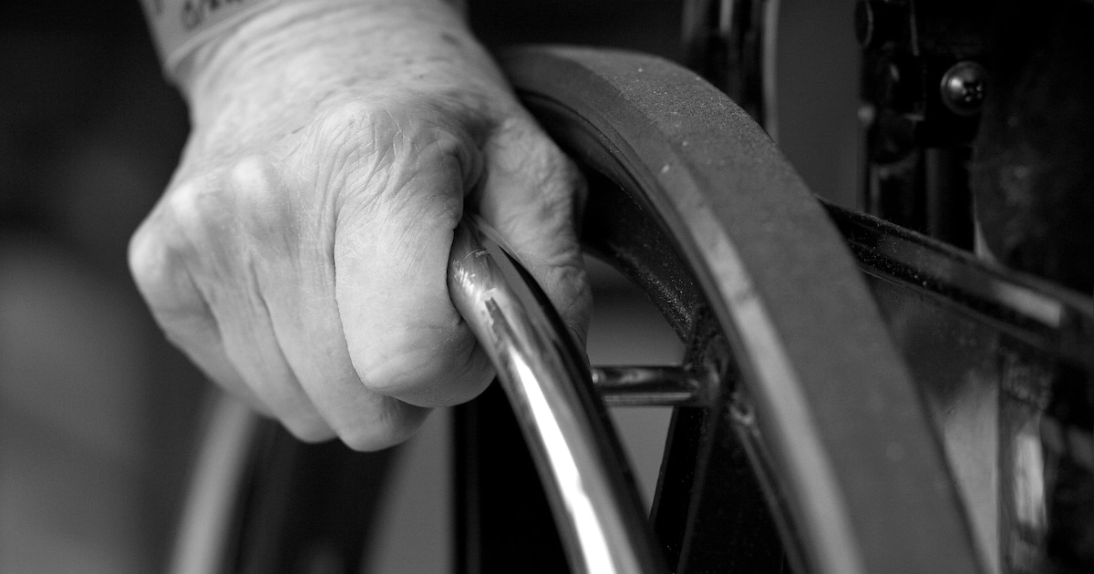 Tragisch ongeluk in Heek: man in rolstoel overleden.