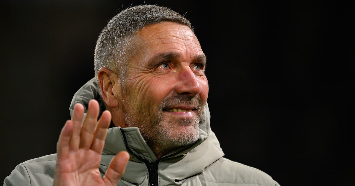 Nog één keertje Hendrie Krüzen als hoofdtrainer op de bank: ‘Dit wordt echt de laatste wedstrijd’