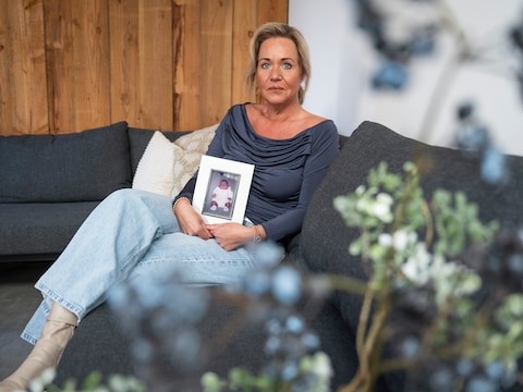 Carolien (50) uit Enter verzorgt elke week het graf van haar dochter Madée, maar  dan doet ze een pijnlijke ontdekking | Wierden | Tubantia.nl