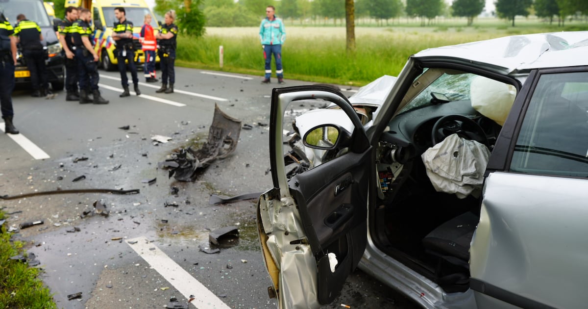 Net voor zwaar ongeval in Giessen vraagt vriendin aan autobestuurder: ‘Ga je out, of zo’.