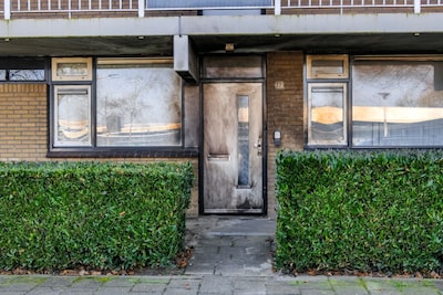 Een enorme knal, vuur en rook midden in de nacht bij Shanon (38): wie heeft het op hem gemunt?