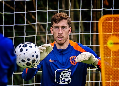 Robin Roefs maakt indruk in Engeland, maar laat zich niet gek maken: ‘Kom niet binnen bij Oranje om meteen te spelen’