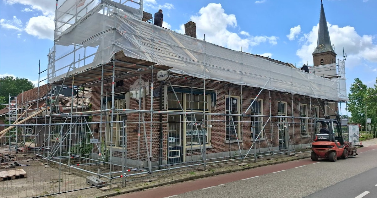 In Rekken wordt een café gered met appgroepen, obligaties en een paar wel heel nuttige toiletten
