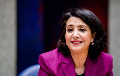 Khadija Arib overtuigt lijsttrekkers aanpak femicide op te nemen in nieuw regeerakkoord