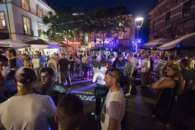 Terrassen maand eerder open, maar het broze evenwicht rond Amaliaplein in Almelo laat weinig meer to