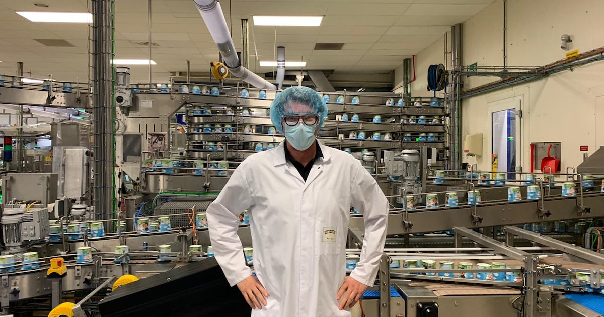 IJsfabriek in Hellendoorn zoekt tientallen nieuwe medewerkers: ‘Vraag ...