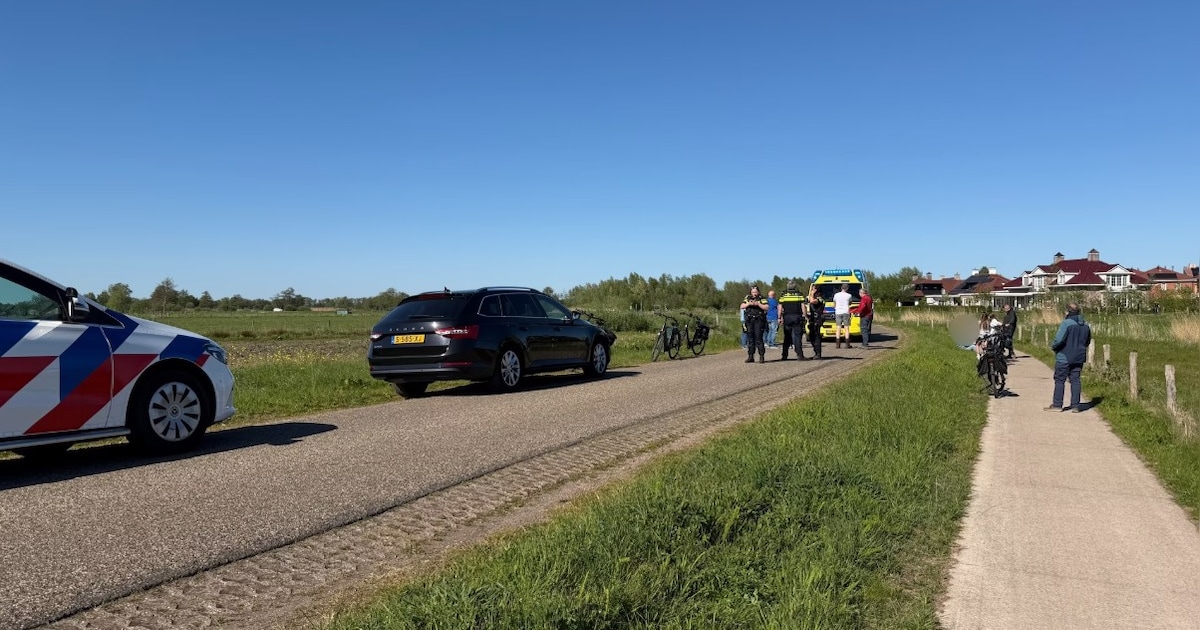 Fietsers botsen in Rijssen: 2 gewonden