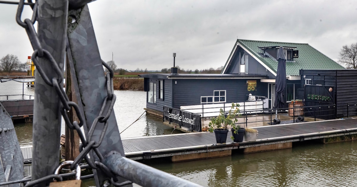 Gedwongen verhuizing terras kost 15.000 euro, ondernemer vreest boetes