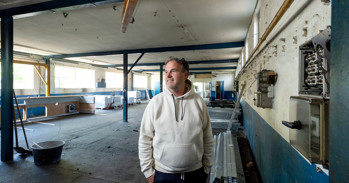 Igor heeft een hobby en maakt van een machinefabriek in Hengelo een grote bungalow