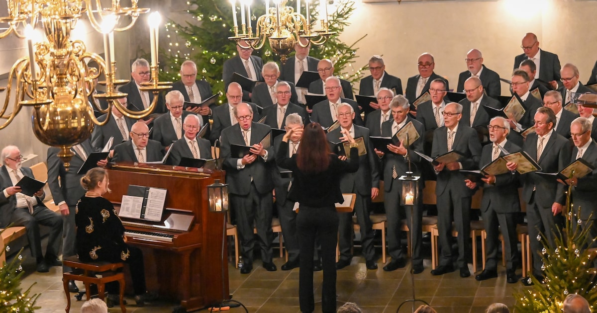 Zelhems Mannenkoor brengt kerstliederen in Lambertikerk