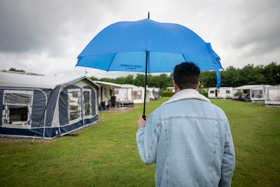 Terwijl we graag dik betalen voor onrust, hoef ik voor echte vakantie maar twee keer af te slaan