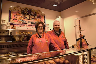 Heel Almelo kent Pierre als de oliebollenkoning Gouki: 'Bak ze zelfs in mijn slaap'