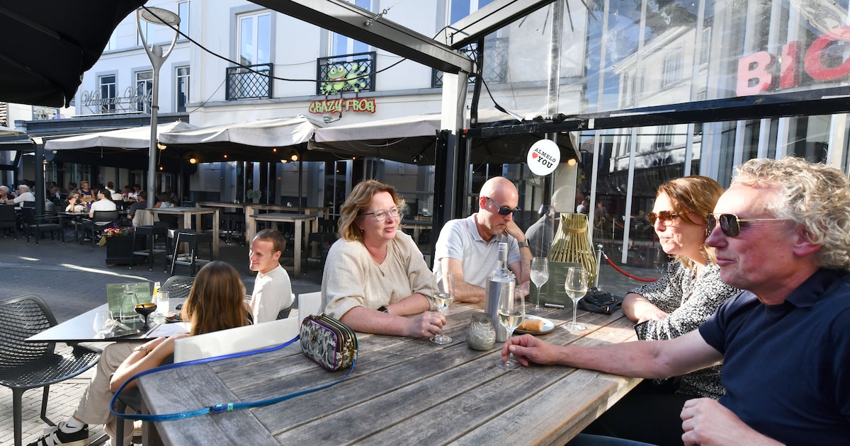 Zoveel betaal je voor een rondje op een Almeloos terras