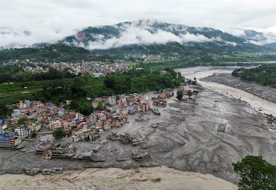 Familie van vermiste Maaike (51) en Christiaan (29) ‘leven tussen hoop en vrees’ na overstroming in Nepal