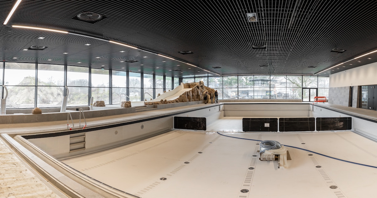 Kijk mee hoe zwembad Het Diekman voor het eerst volloopt: dat is pas een badje vullen