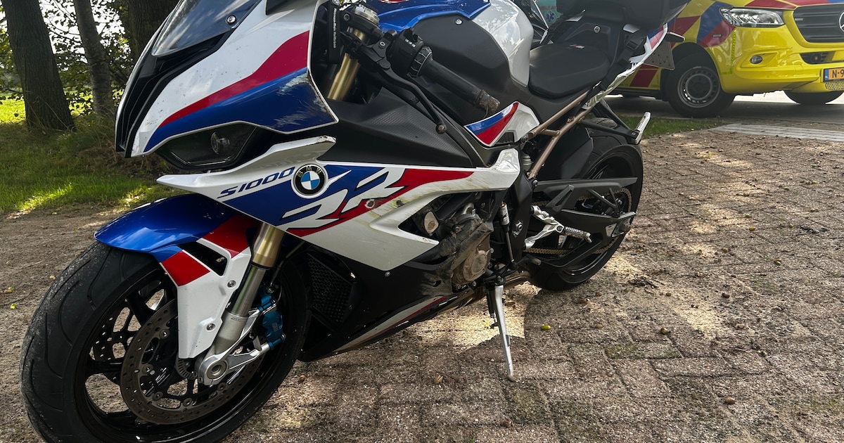 Twee motorrijders gewond bij ongeval op Holtdijk in Markelo.