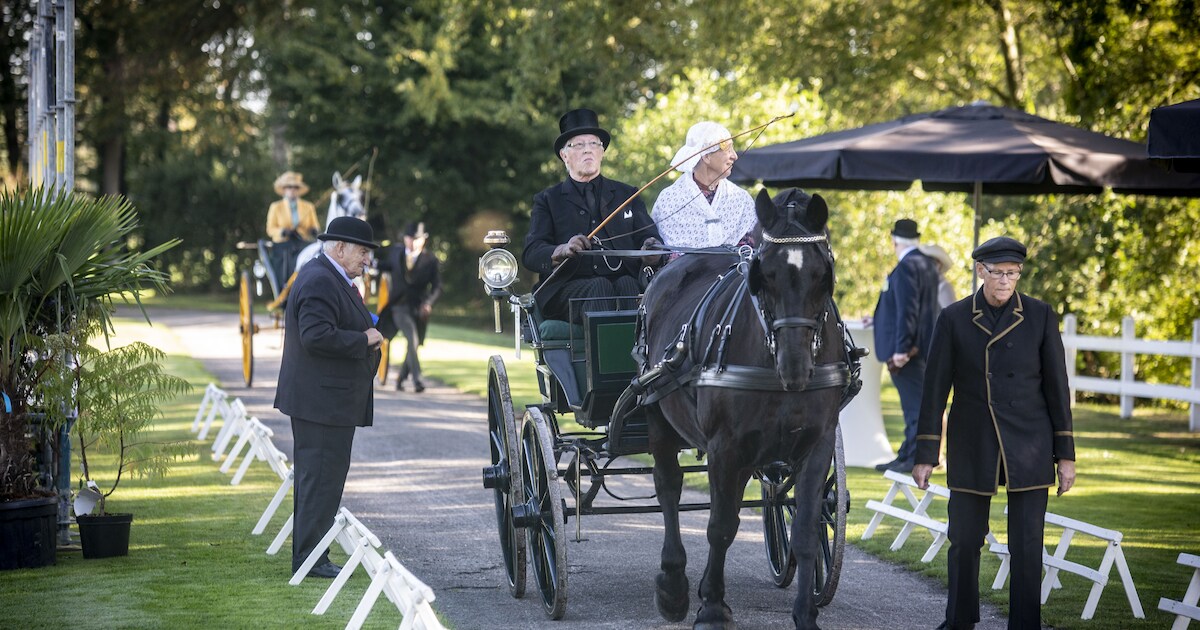 Koets’nkeerls viert jubileum in Diepenheim met toppunt van nostalgie