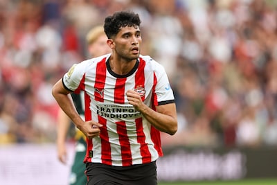 Een paar flinke meevallers, maar ook tegenvallers bij PSV in nipt gewonnen oefenduel met stadgenoot