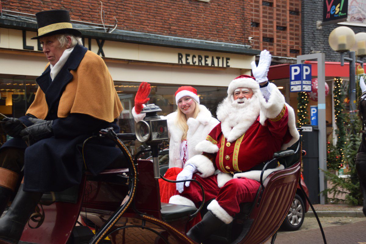 Voel jezelf kerstman, minion of Elsa: loop mee in de parade van Winters ...