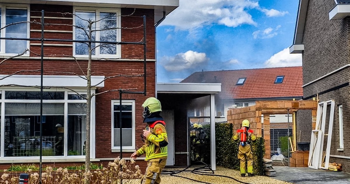 Brand in woning in Losser, vuur brak uit in meterkast