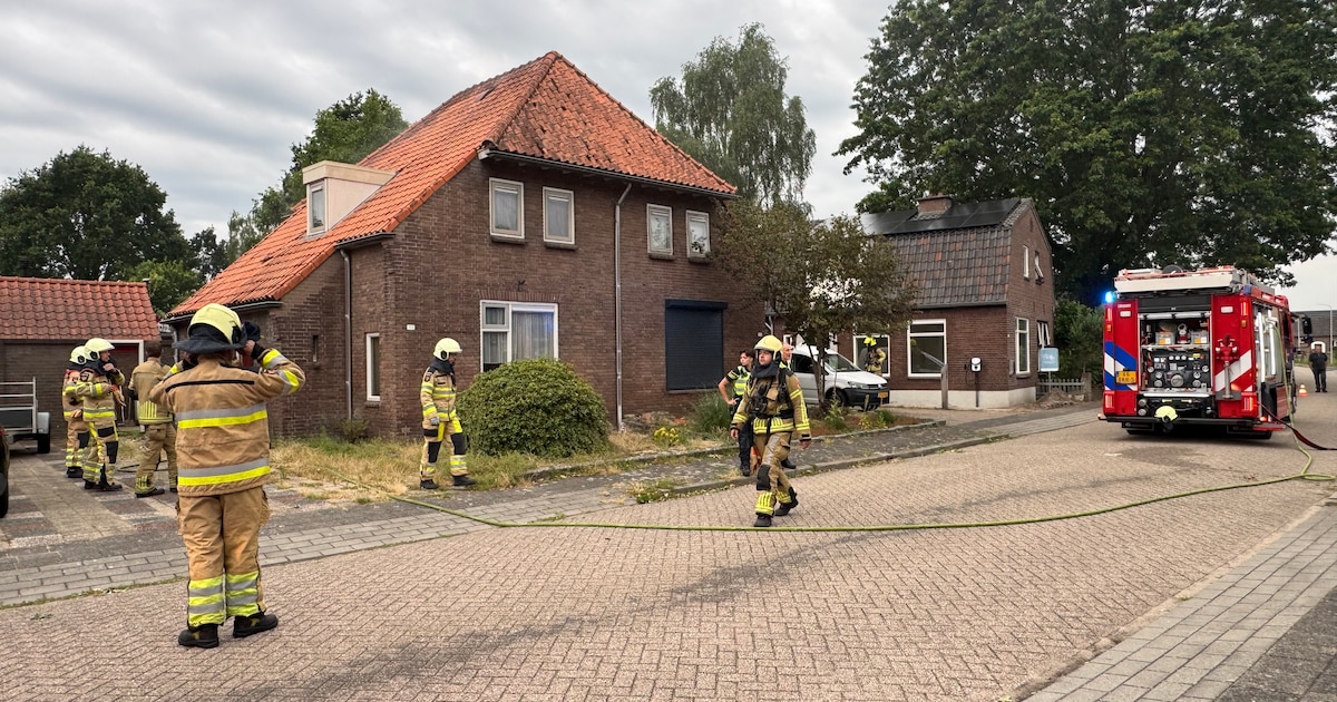 Woningbrand op Enkstraat in Raalte