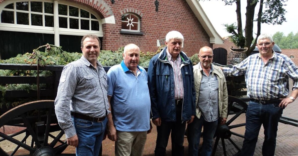 Boerenbruiloft tijdens Oldtimerdag Saasveld