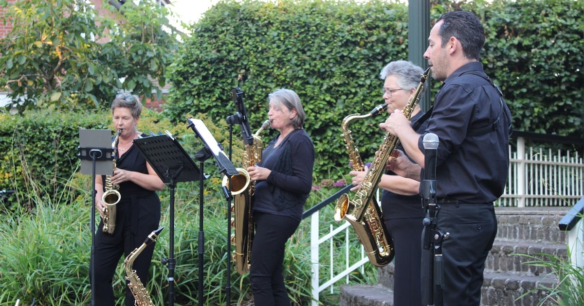 Saxofoonkwartet KRA:S! treedt op in Muziekkoepel Overdinkel