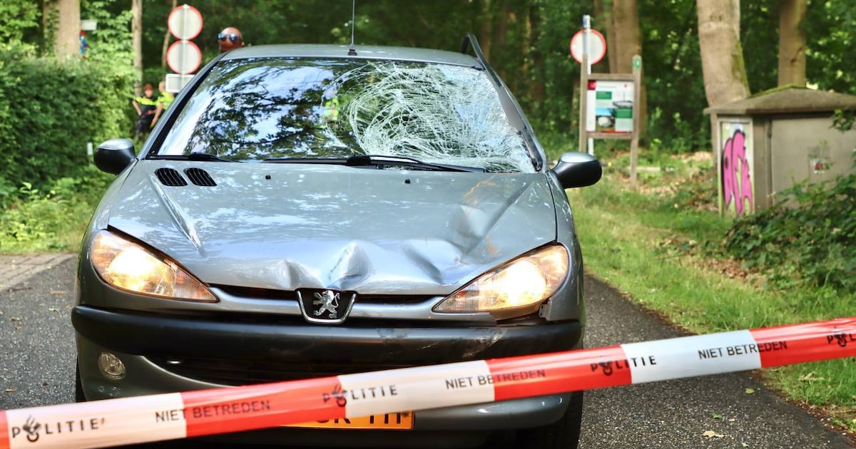 Fietser zwaargewond bij aanrijding in Deurningen.