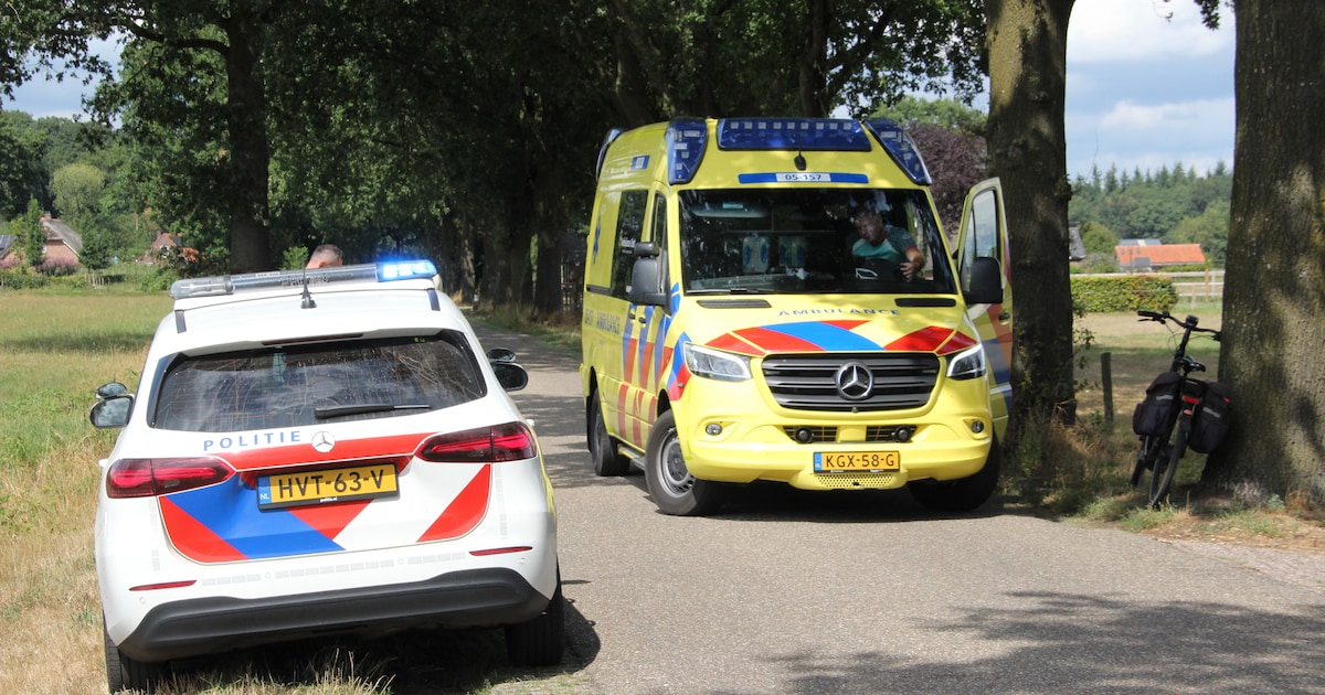 Fietsster raakt gewond bij aanrijding in Holten