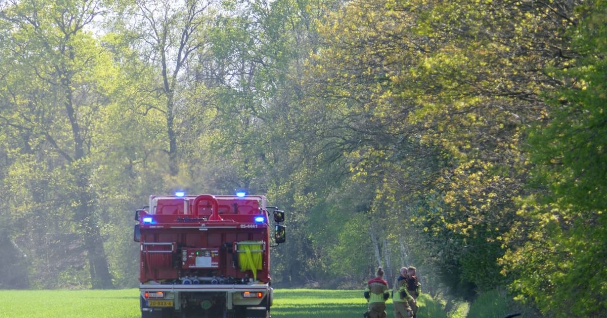 Brandweer groots uitgerukt voor veenbrand bij Haaksbergen, drone ingezet