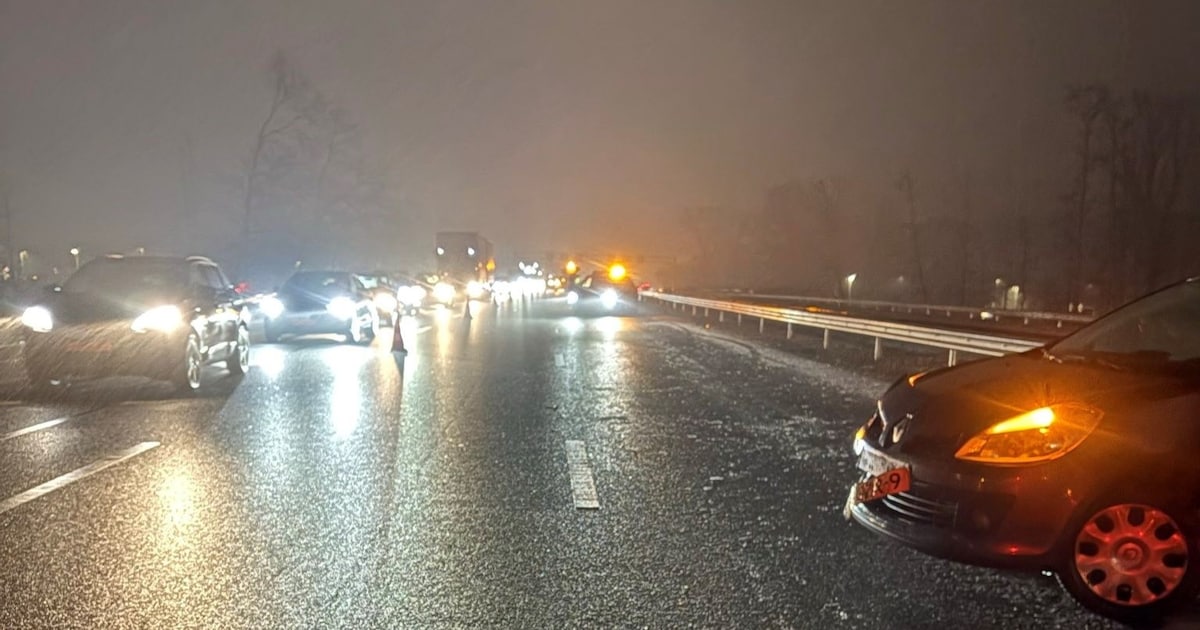 Ongeluk op A1 bij Markelo door ijsvorming, weg weer vrij