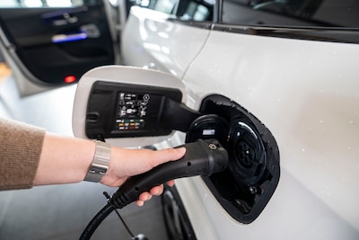 Experts: laad je elektrische auto niet meer tussen 16.00 en 